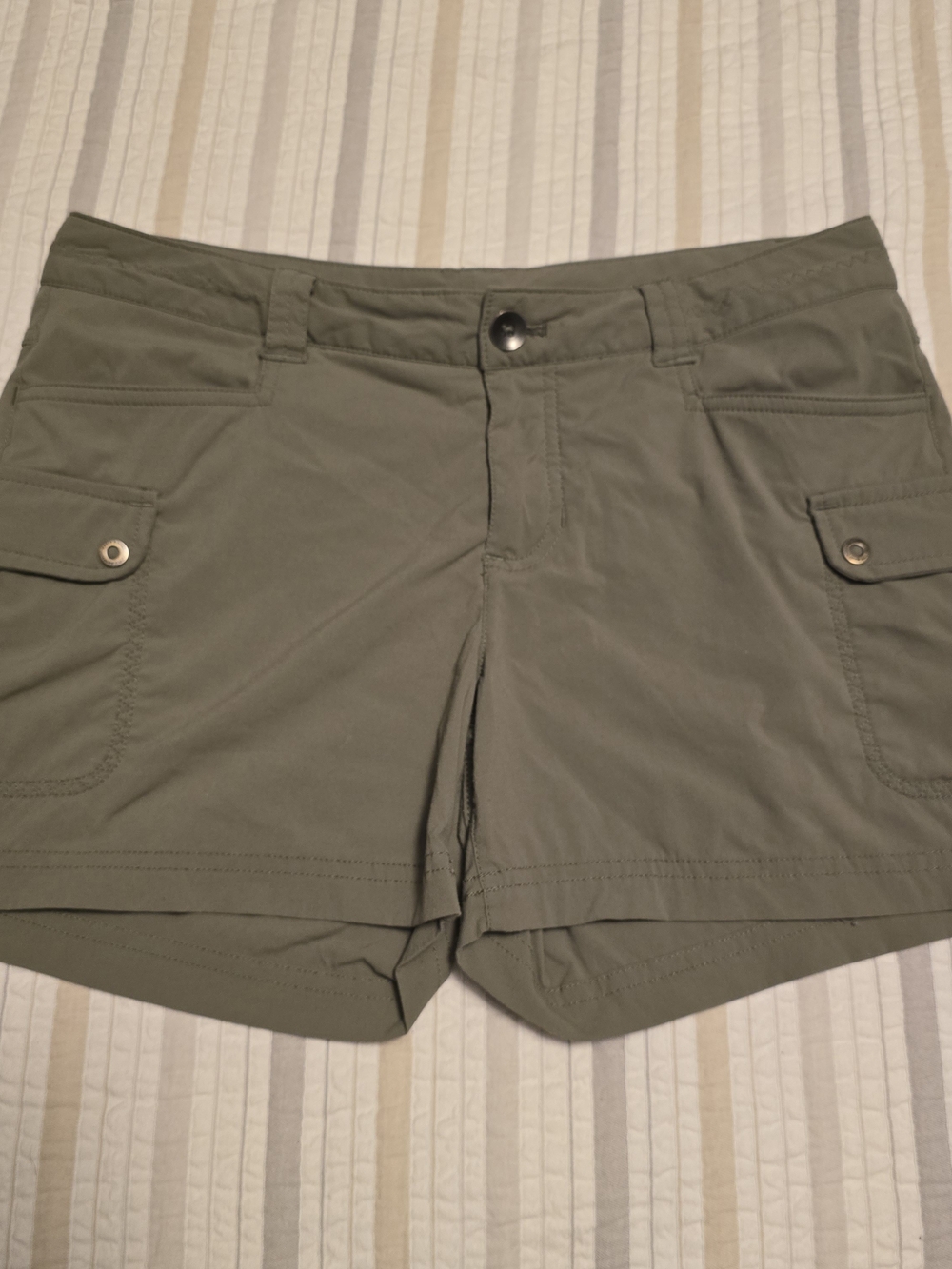 Eddie Bauer Olive Green Utility Cargo Shorts
